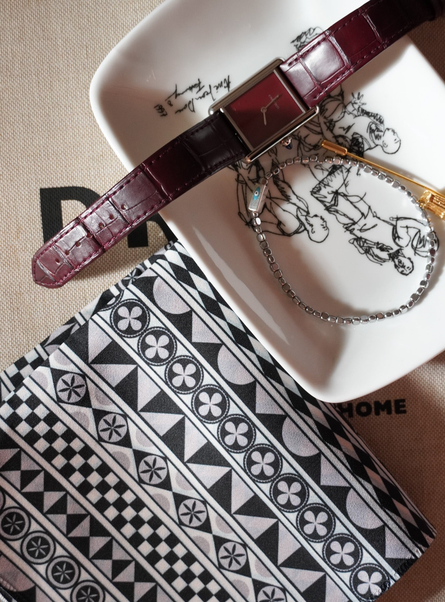 Pyrgi - Black & White - RARE CUT